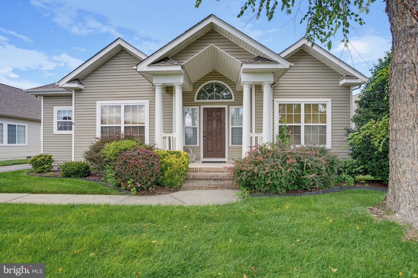 Property Photo: 26 Kingston Terrace DE 19963