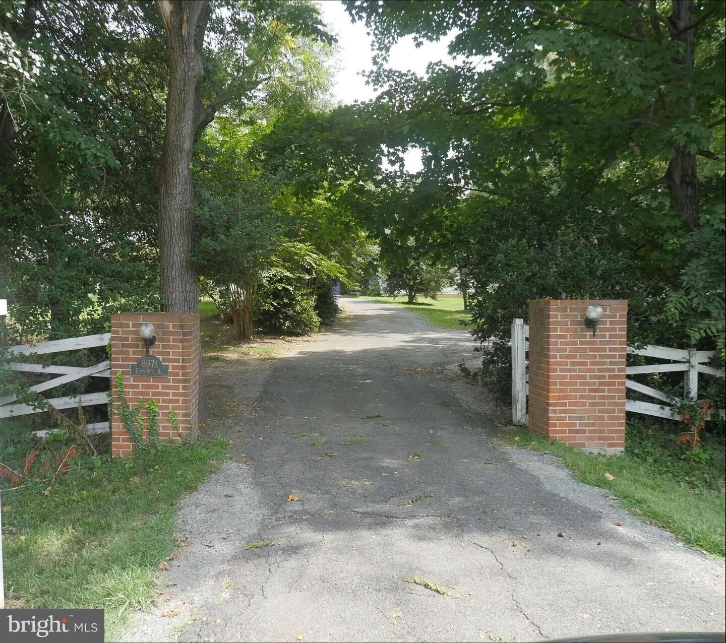 Photo de la propriété:  8971 Fort Hunt Road  VA 22308 