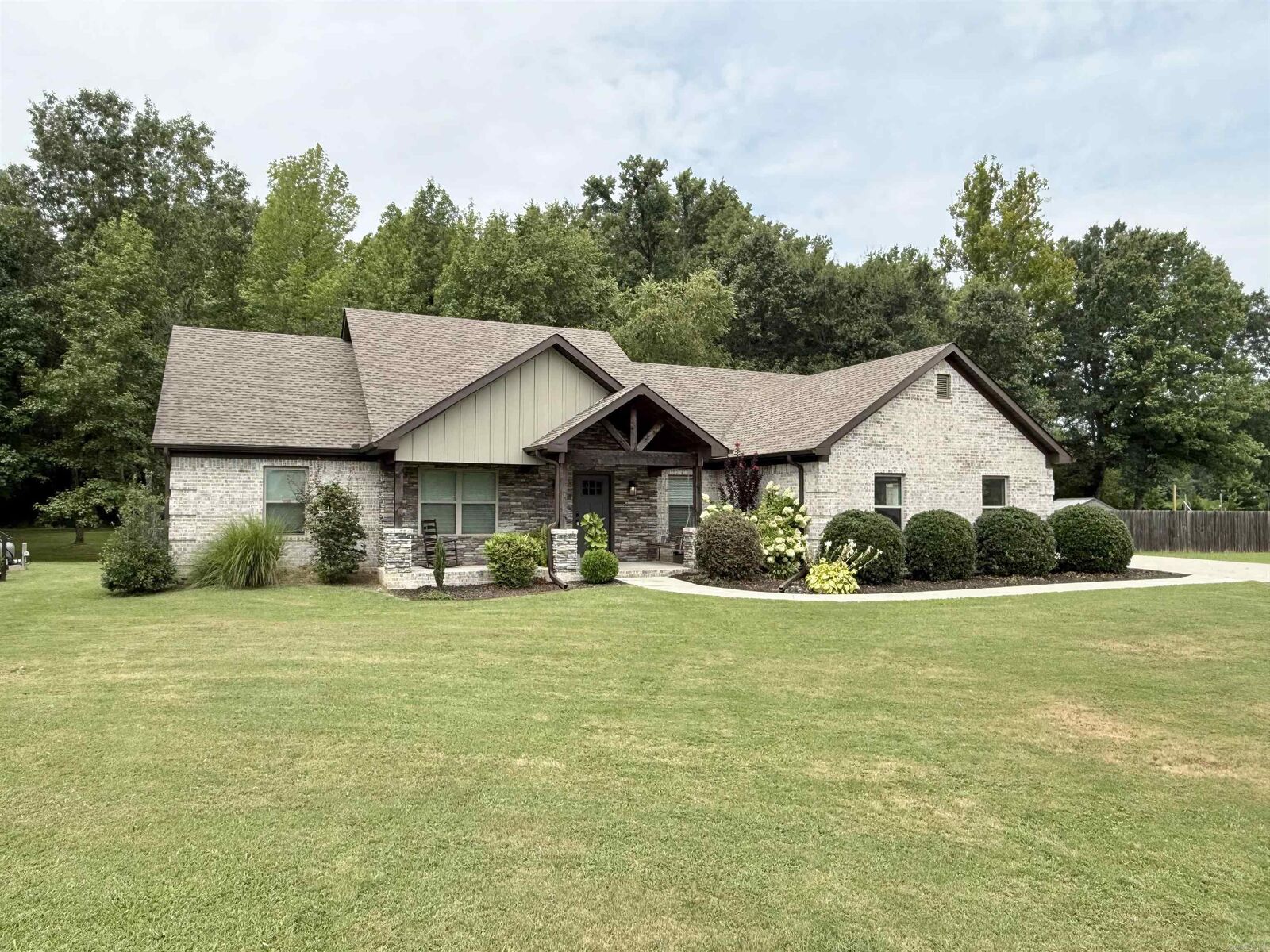 Property Photo:  305 Sandy Creek Drive  AR 72176 