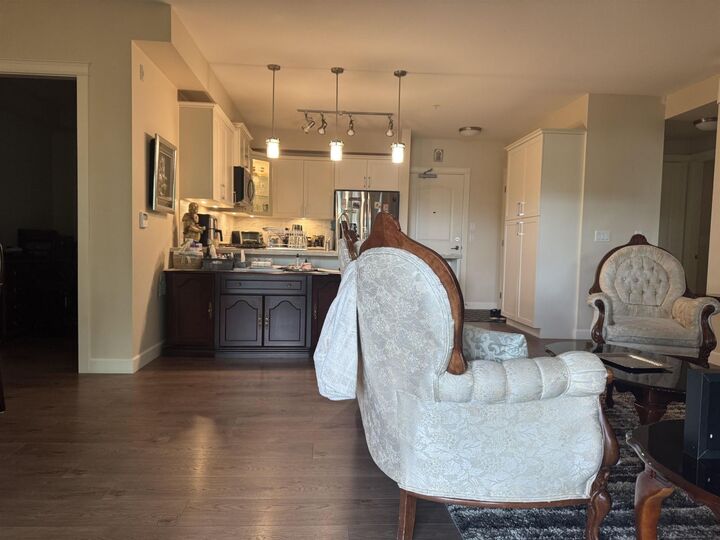 Property Photo:  3535 146A Street 409  BC V4P 0H2 