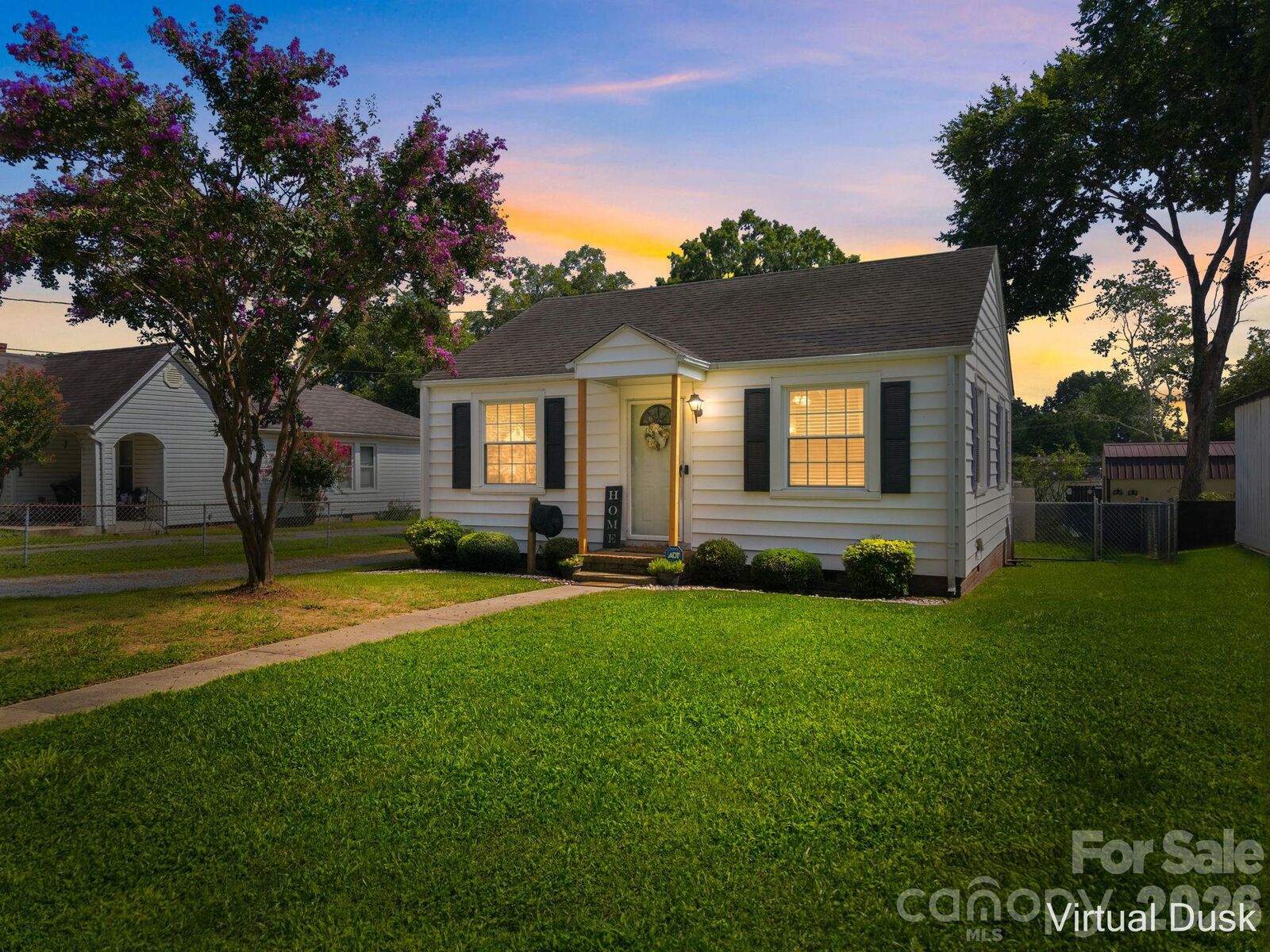 Property Photo:  2102 Englewood Street  NC 28083 