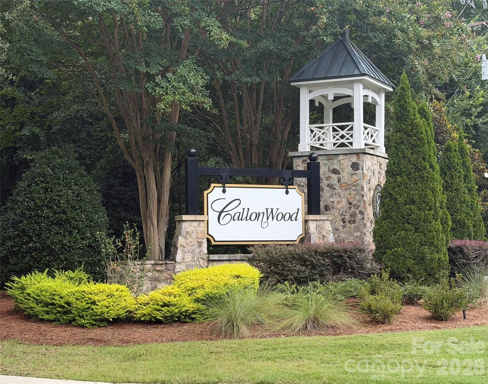 Property Photo:  1004 Hawker Road  NC 28104 