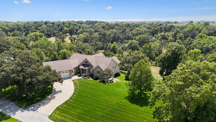 Property Photo:  27548 Timber Road  IA 50134 
