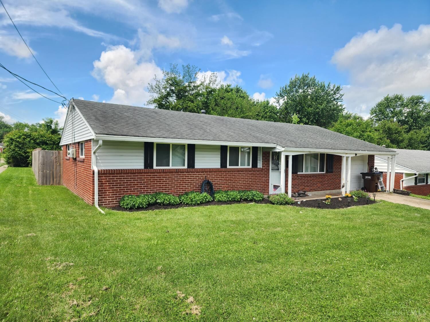 Property Photo:  251 Kinsman Court  OH 45238 
