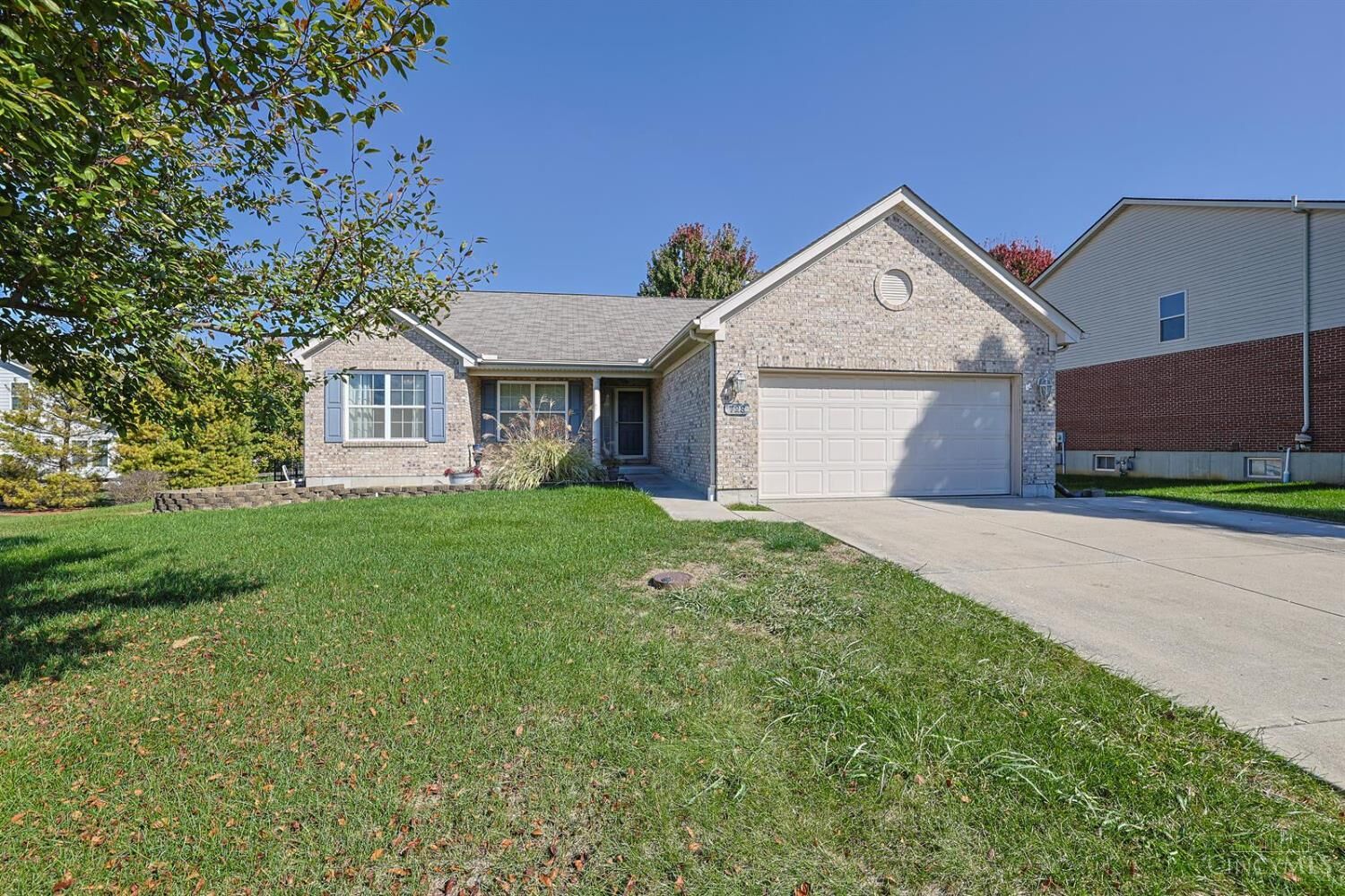 Property Photo:  728 Sonya Court  OH 45050 