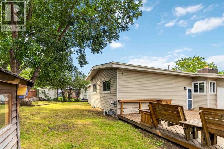 Property Photo: 286 Kennedy Bay AB T9K 1P7