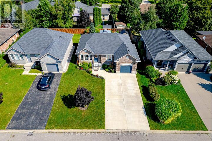 87 Irving Drive — photo 1