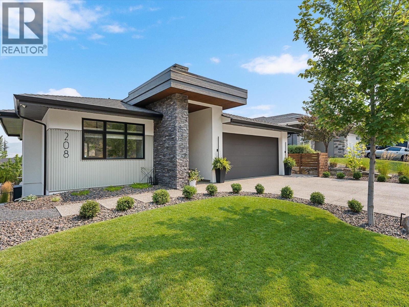 Property Photo: 208 Skyland Drive BC V1V 0C9