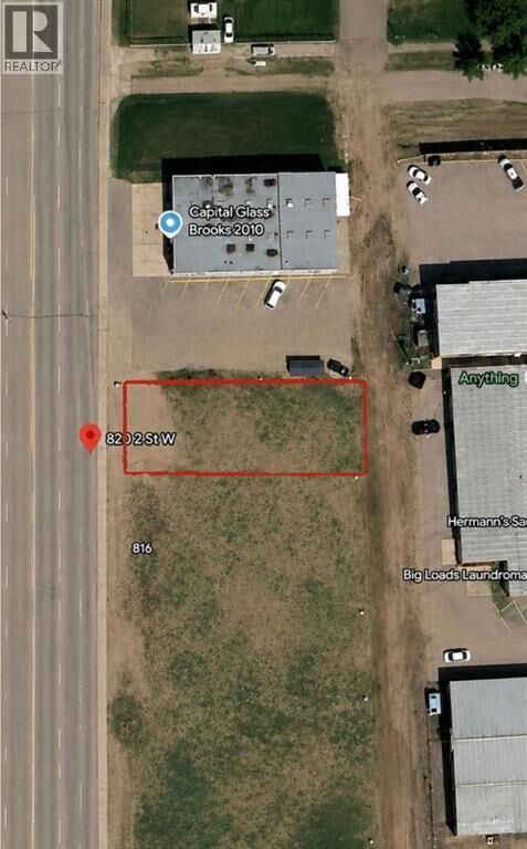 Property Photo:  820 2 Street West  AB T1R 1C8 