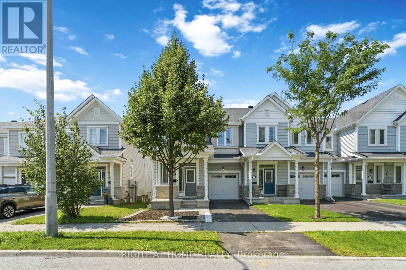 Property Photo: 432 Meadowbreeze Drive ON K2M 0L2