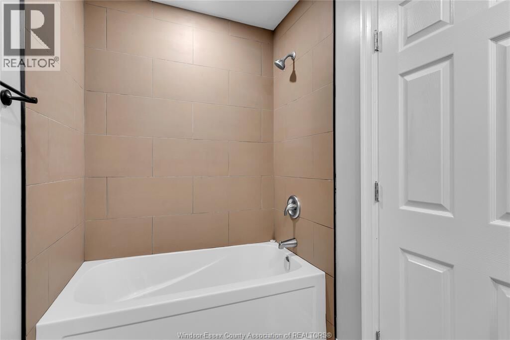 Property Photo: 946 Howard Avenue 1 &Amp 2 ON N9A 1S5