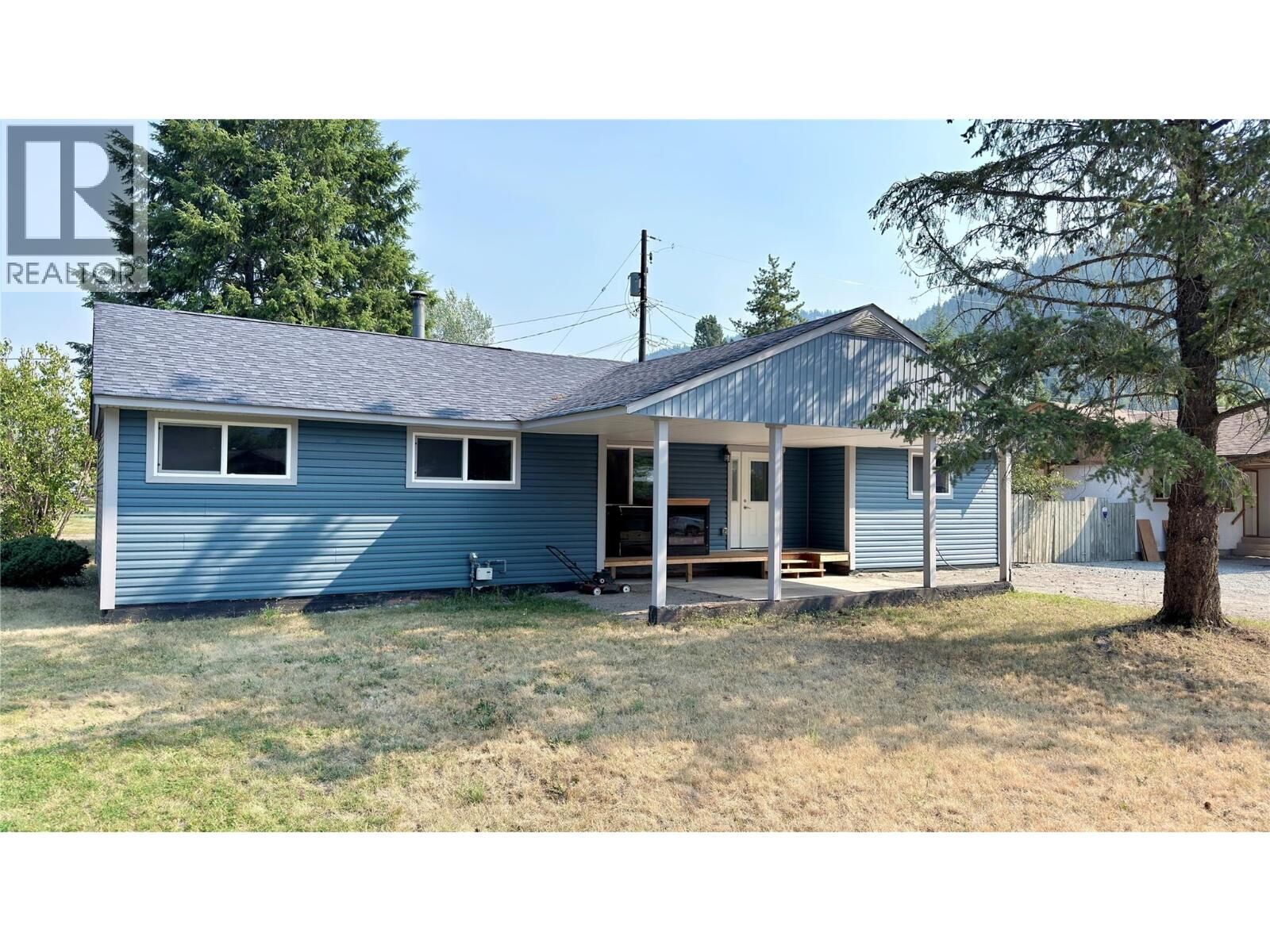 Property Photo:  503 Woodgreen Crescent  BC V0H 1J0 