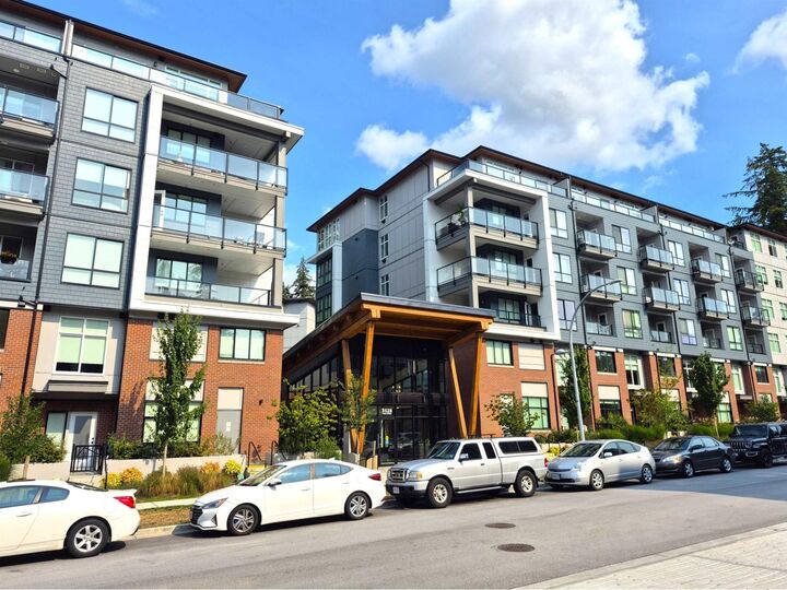 3528 146A Street 107 — photo 1