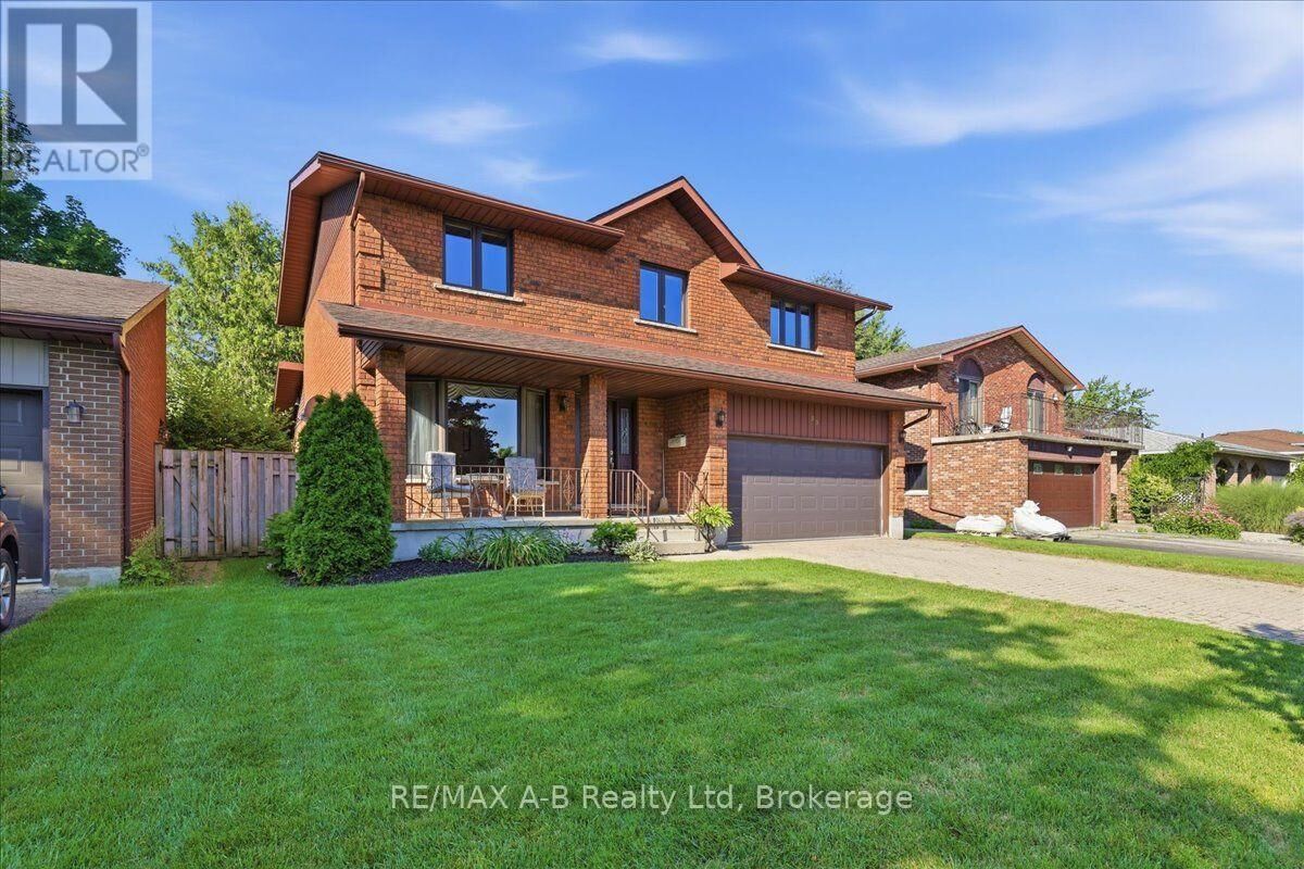 Property Photo:  33 Demille Street  ON N4Z 1C5 