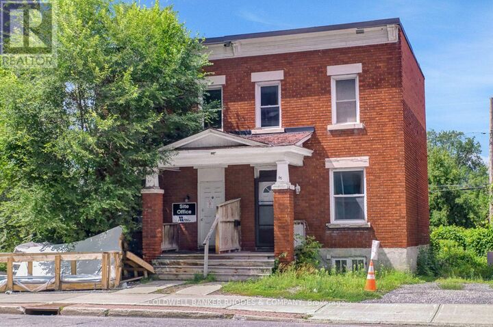 Property Photo:  85 Richmond Road  ON K1Z 6V8 