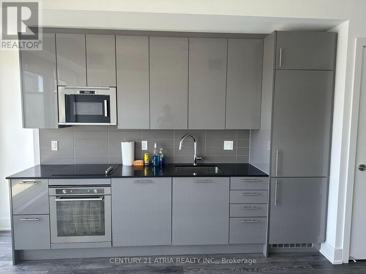 Property Photo: 403 Church Street 1213 ON M4Y 0C9