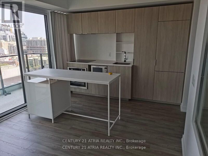Property Photo: 77 Shuter Street 1607 ON M5B 0B8