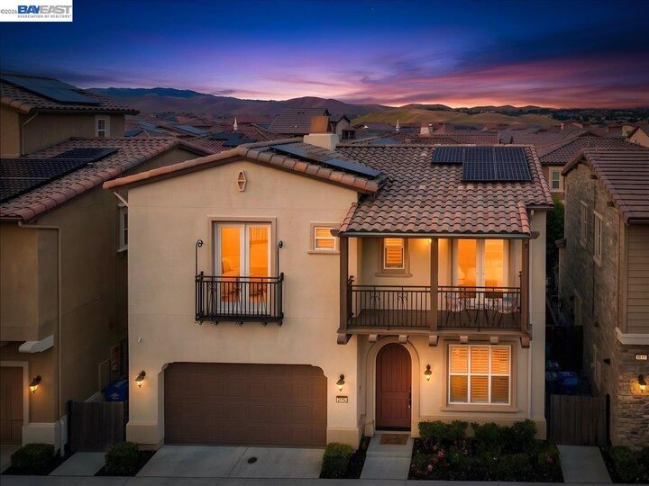 Property Photo:  2006 Trefoil Rd  CA 94582 