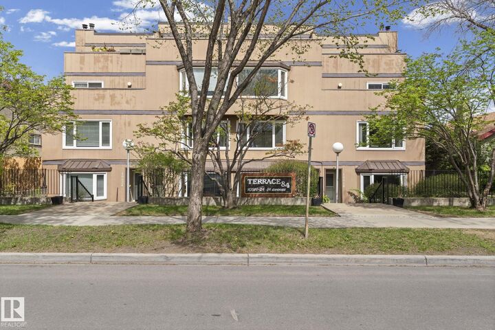 Property Photo:  10518 84 Avenue NW  AB T6E 2H4 