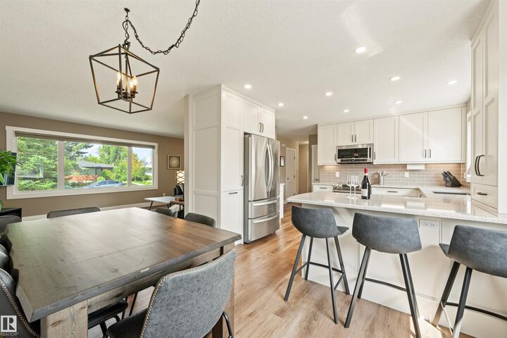 Property Photo: 5207 114B Street NW AB T6H 3N4
