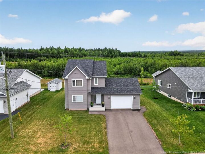 Property Photo:  32 Luxor Drive  NB E1B 0V8 