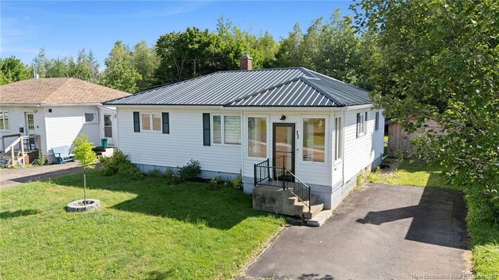 Property Photo:  11 Alice Avenue  NB E1E 2H9 