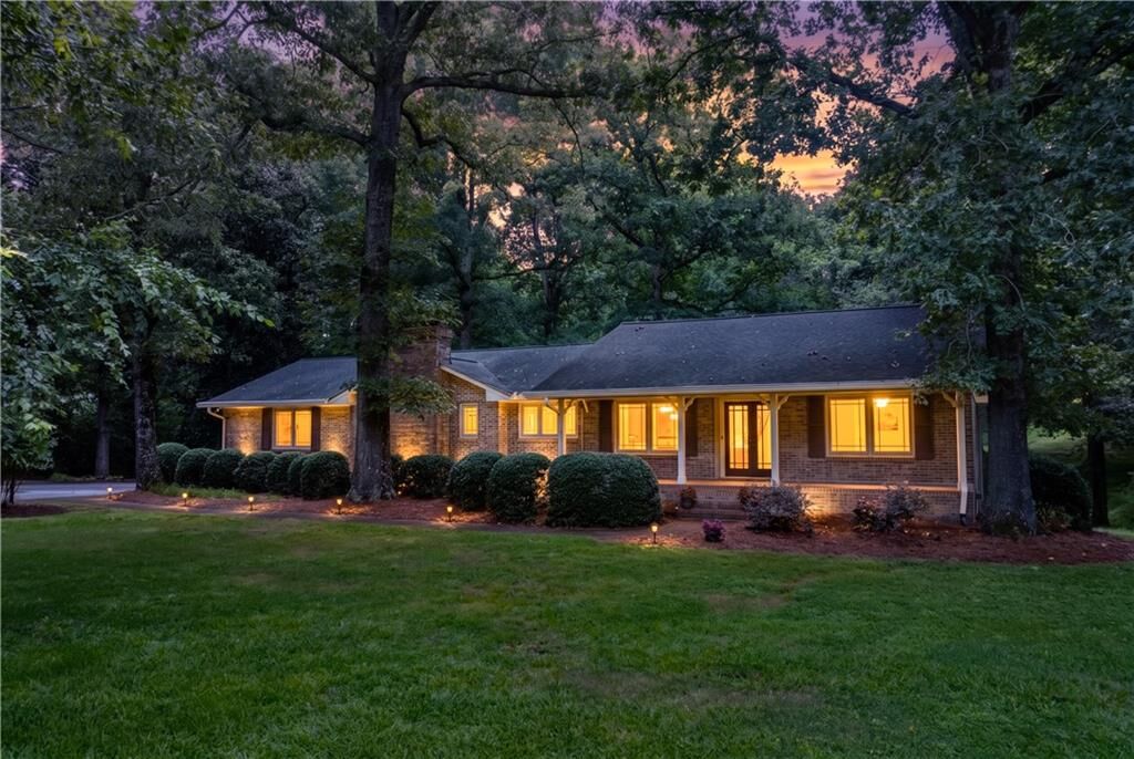 Property Photo:  1131 Ednaville Road  GA 30517 
