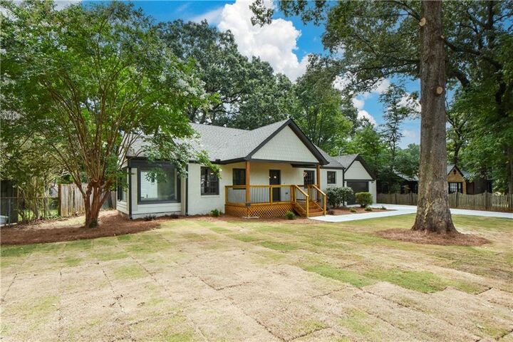 Property Photo:  1062 Bouldercrest Drive SE  GA 30316 