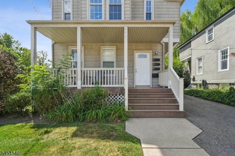 Property Photo:  141 Walnut St 2  NJ 07042 