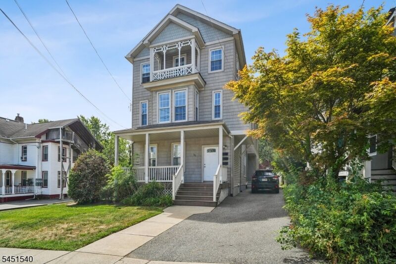 Property Photo:  141 Walnut St 2  NJ 07042 
