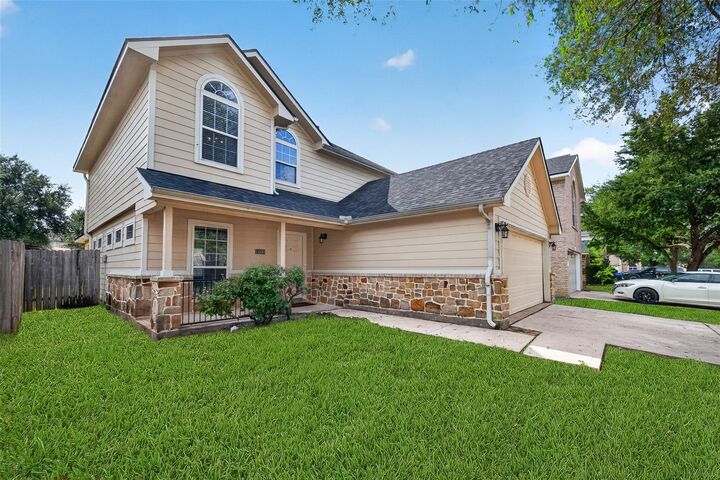 Property Photo:  11030 Knobbley Oak Ct  TX 77065 