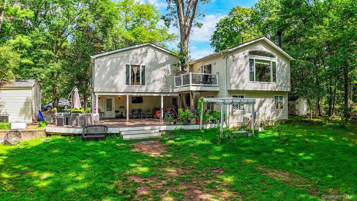 Property Photo:  270 Bardonia Road  NY 10954 
