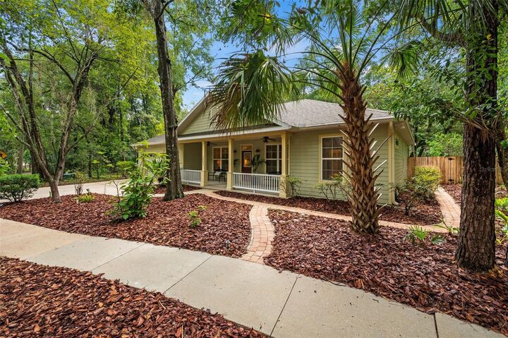 Property Photo: 3883 SW 21st Drive FL 32608