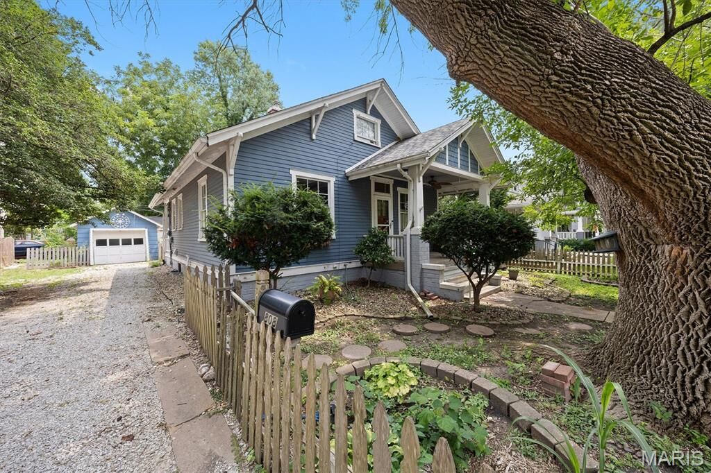 Property Photo:  808 Troy Road  IL 62025 