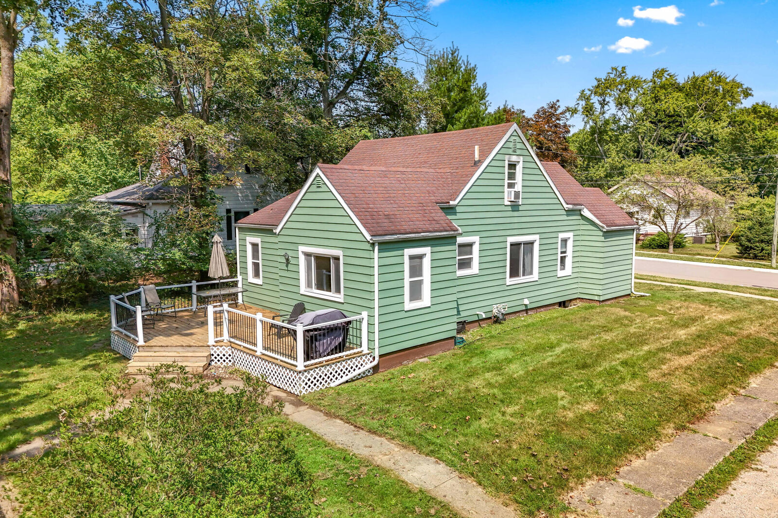 Property Photo: 98 Westwood Street MI 49242