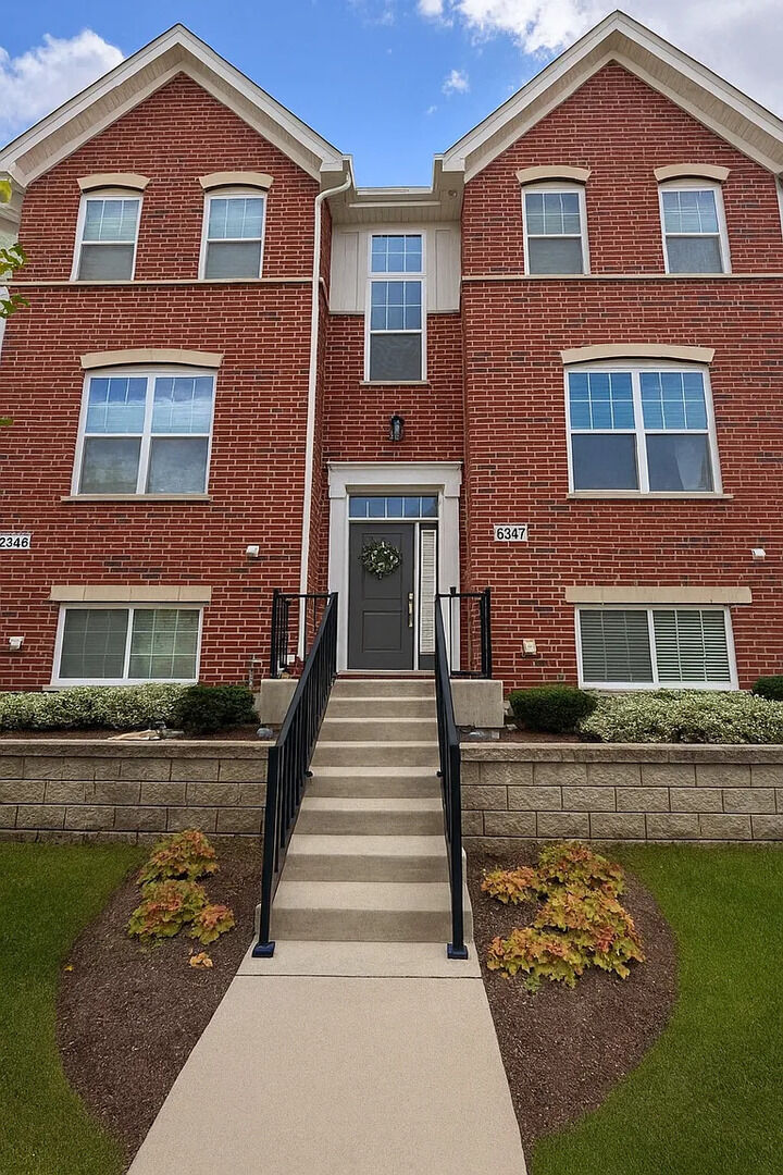 Property Photo: 6347 Capulina Avenue 0 IL 60053