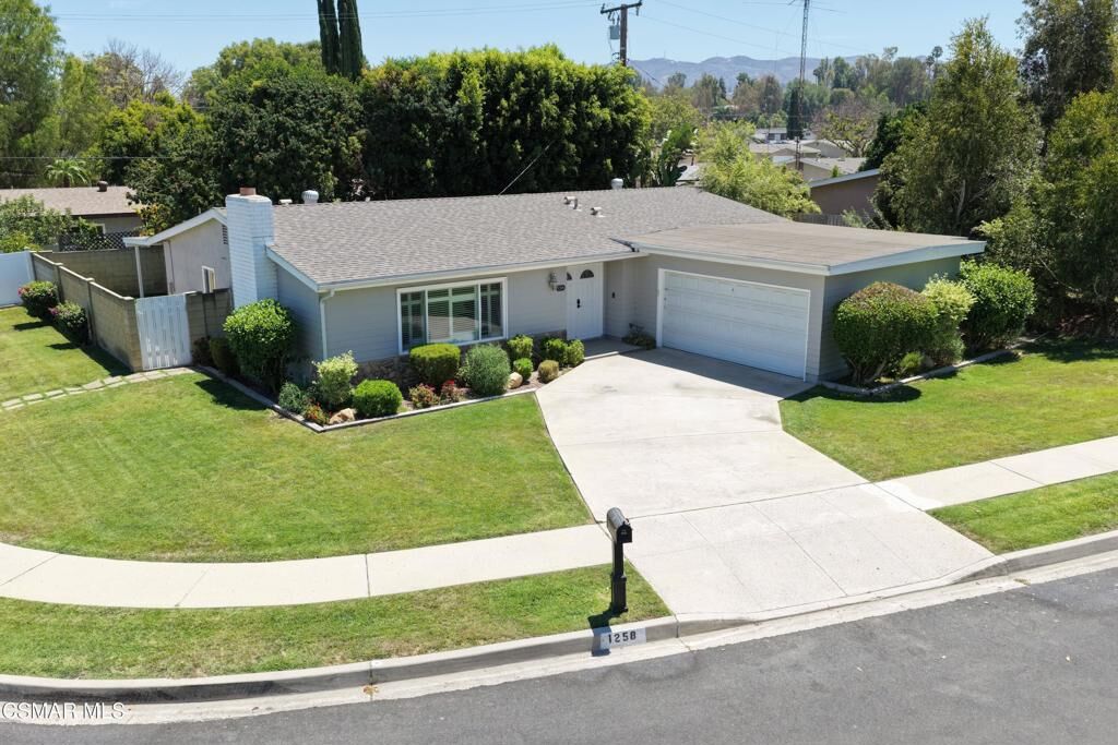 Property Photo:  1258 Balsamo Avenue  CA 93065 