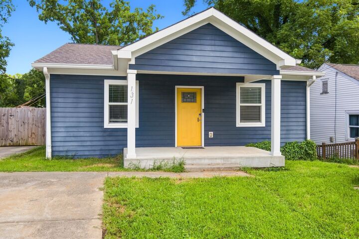 Property Photo: 131 Eastmoreland St TN 37207