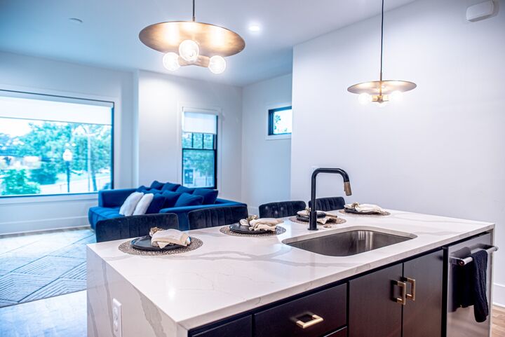 Property Photo: 1002B Monroe St TN 37208