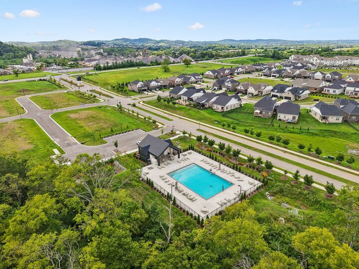 Property Photo: 301 Booker Dr TN 37066