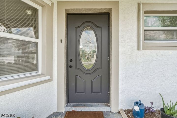 Property Photo: 18186 Iris Road FL 33967