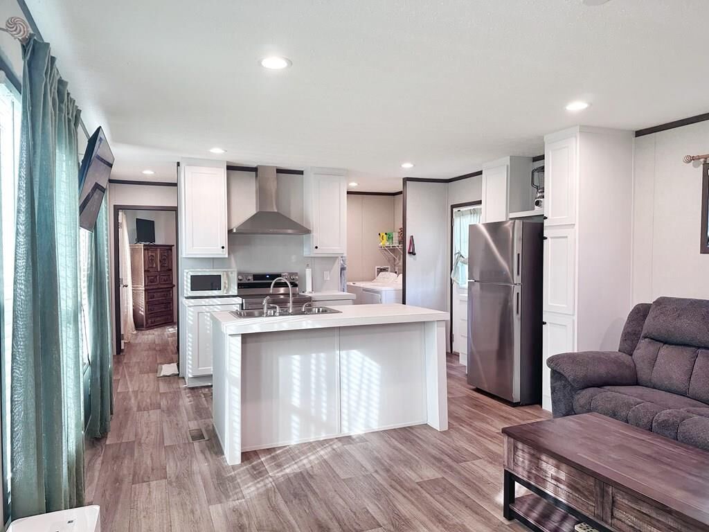 Property Photo:  34 W 4th Street  TX 75976 