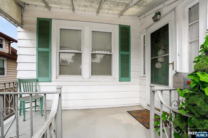 Property Photo:  5-10 Hartley Place  NJ 07410 