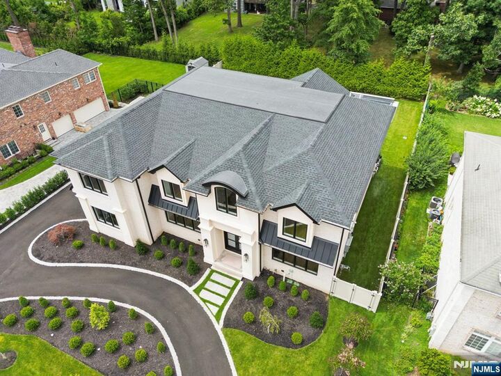 Property Photo:  50 Roberts Road  NJ 07632 