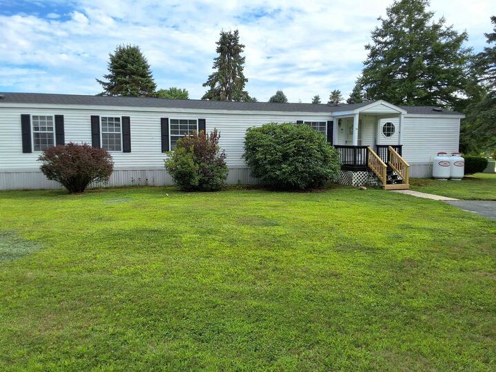 Property Photo: 6 Jefferson Street NH 03234