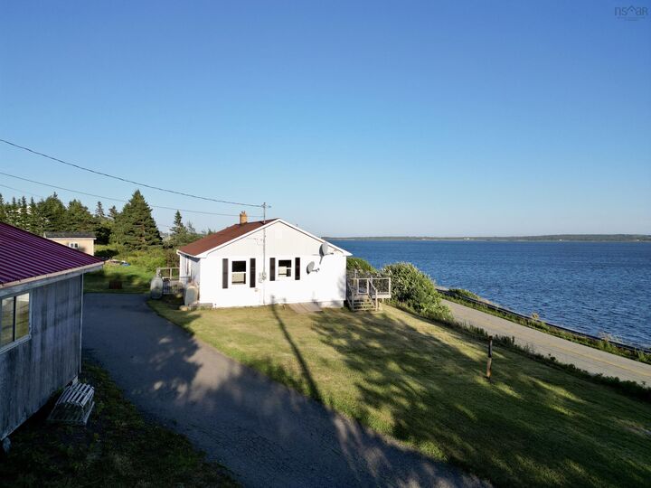 Property Photo: 205 Veterans Memorial Dr. NS B0E 1A0