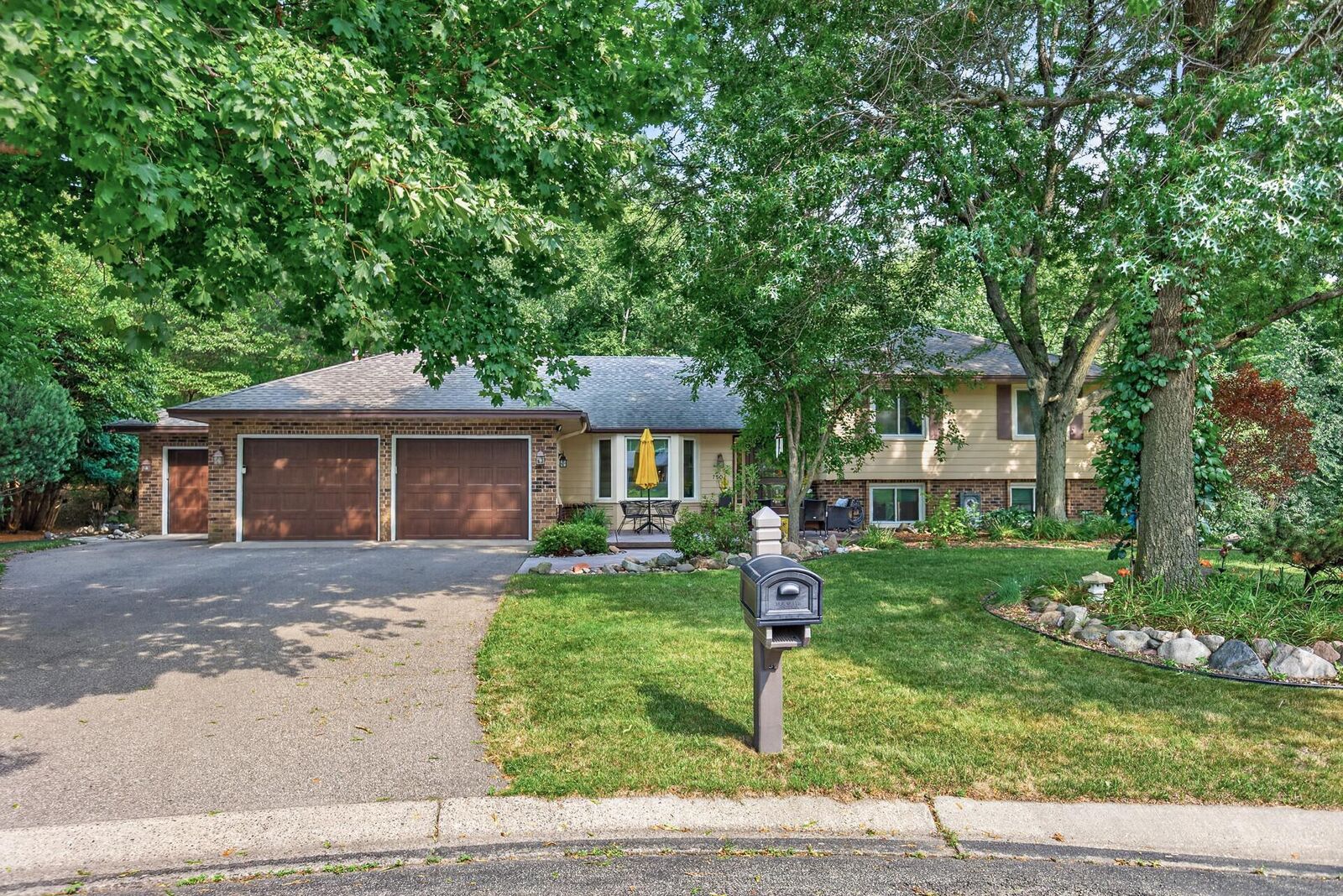 Property Photo:  7501 W 84th Street  MN 55438 