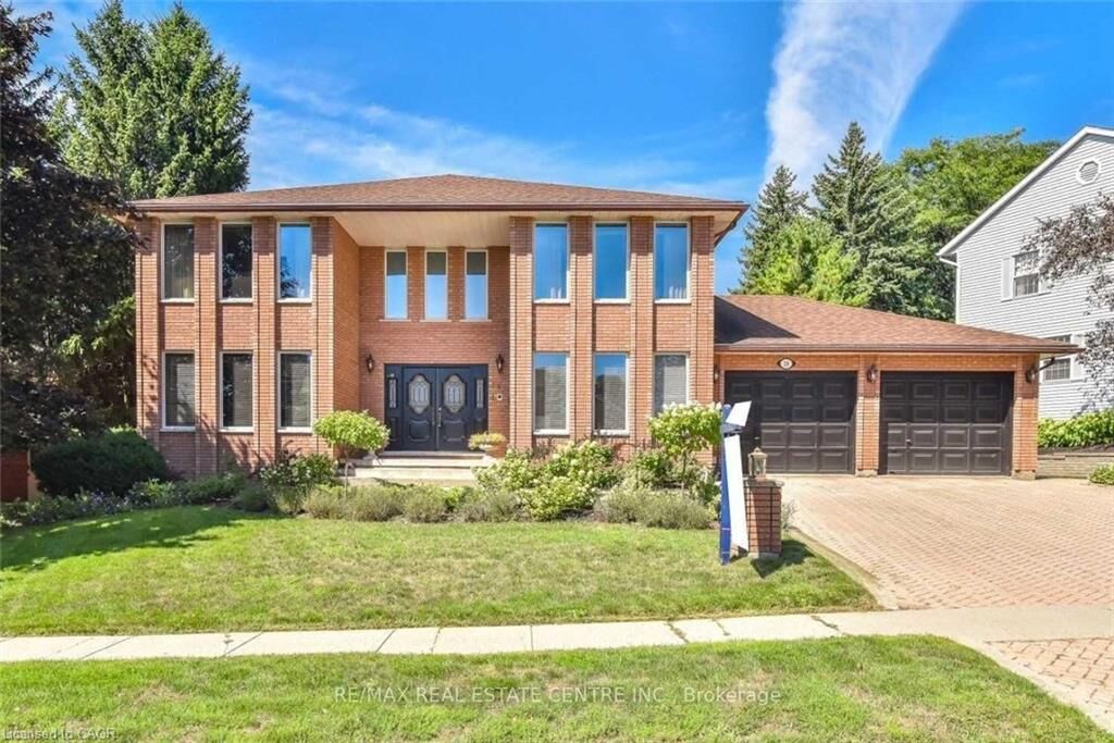 Property Photo:  28 Walnut Drive  ON N1E 4B3 