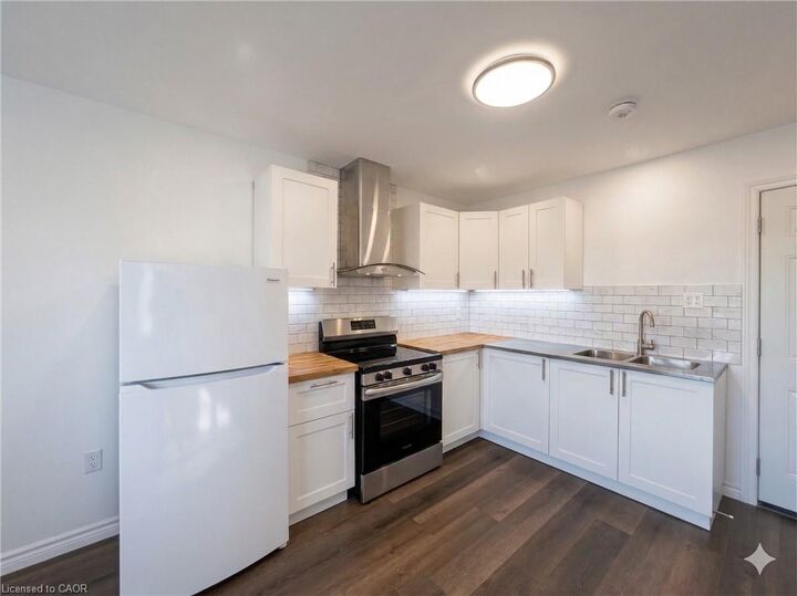 Property Photo:  56 Skylark Drive 2  ON L9A 4Y3 