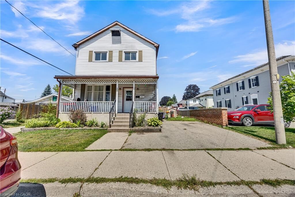 Property Photo:  10 Venison Street W  ON N4G 1T6 